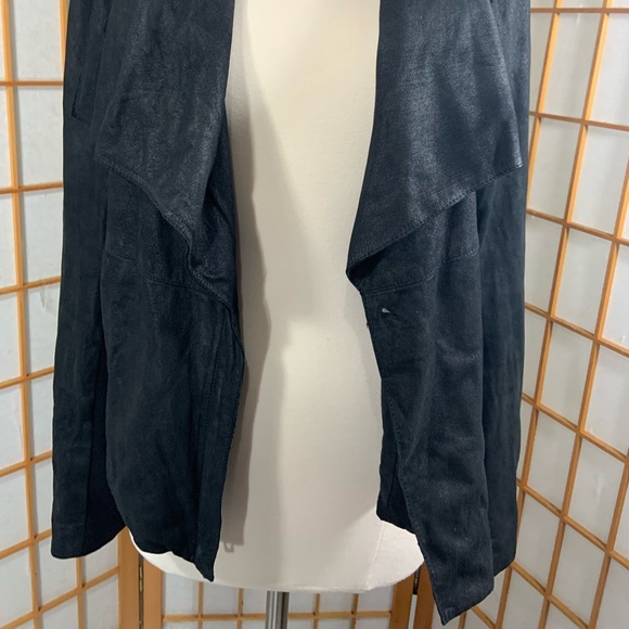 VINCE black paper drape collar leather jacket - Picture 16 of 16